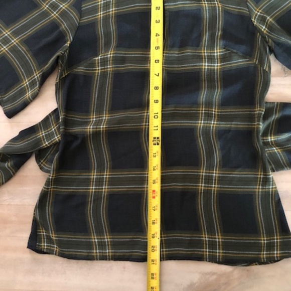 Ann Taylor Factory Top short sleeve green tie front XS - Picture 10 of 12